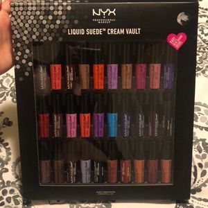 Nyx liquid suede cream vault